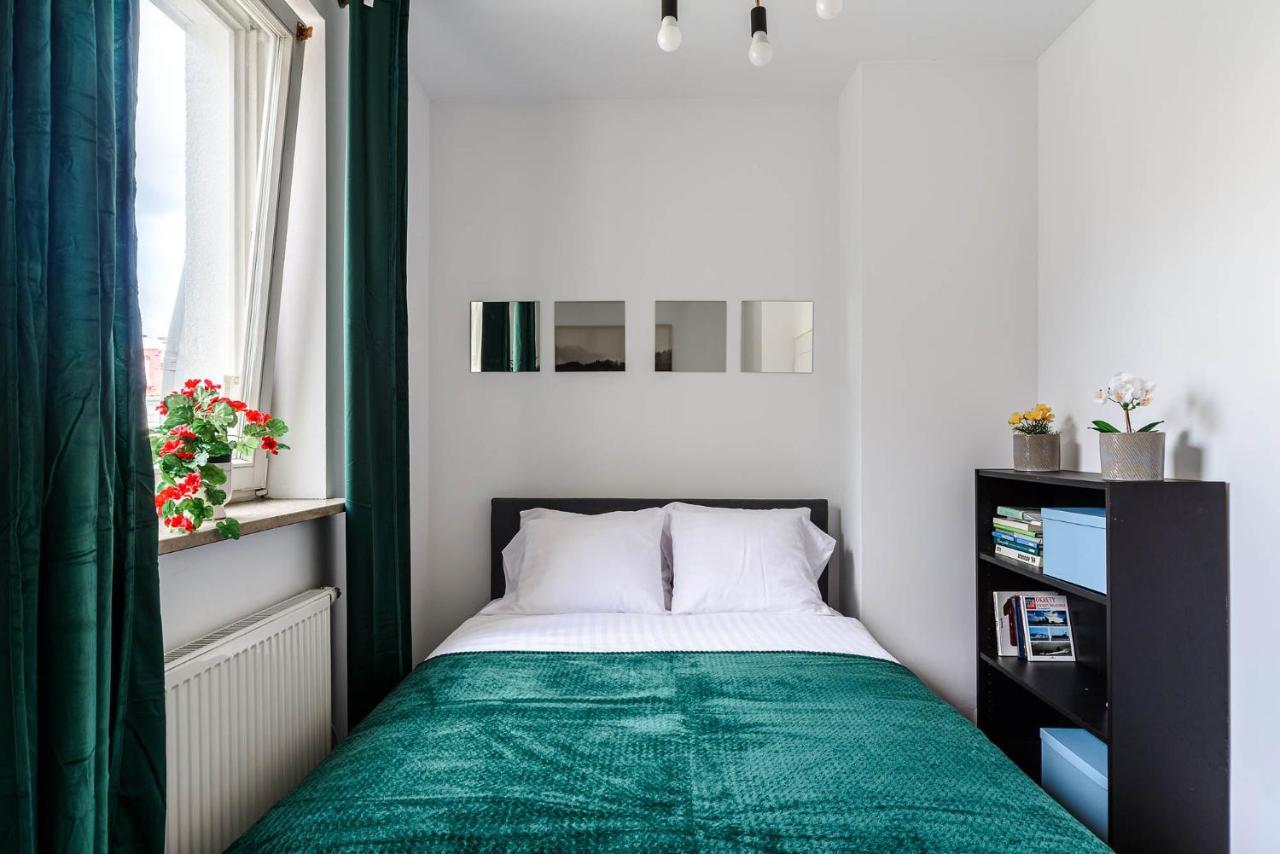 Stylish Apartment In The City Center Of Warszawa Exteriör bild