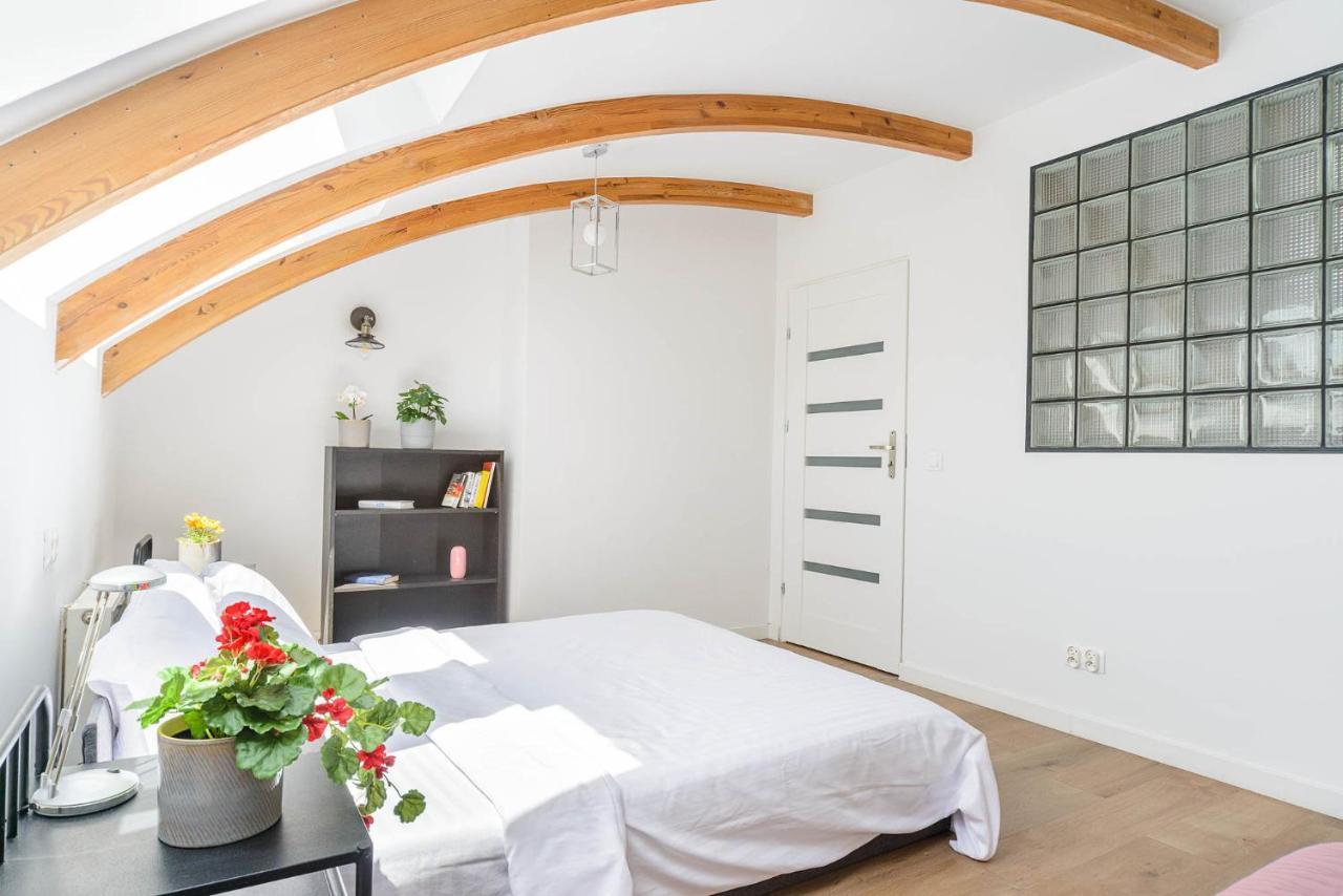 Stylish Apartment In The City Center Of Warszawa Exteriör bild