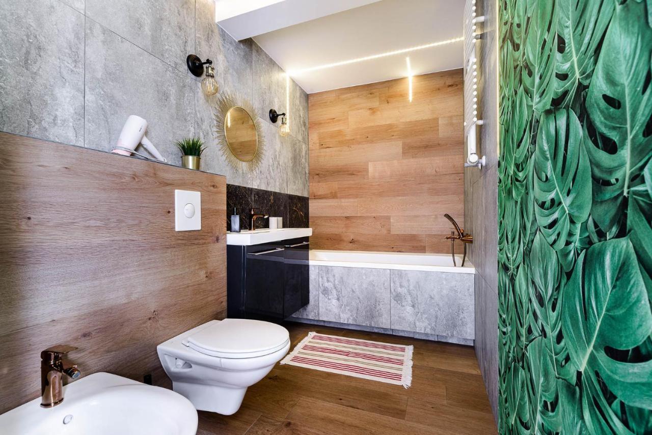 Stylish Apartment In The City Center Of Warszawa Exteriör bild